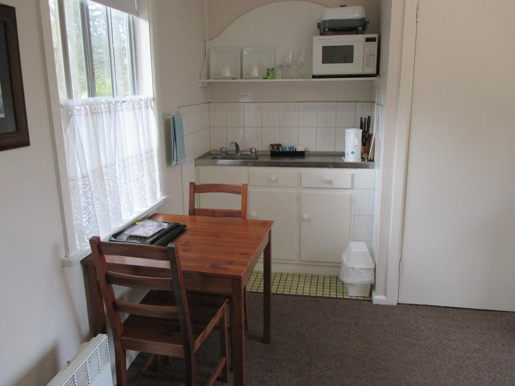 Alpine Riverside Cottages Porepunkah Exterior foto