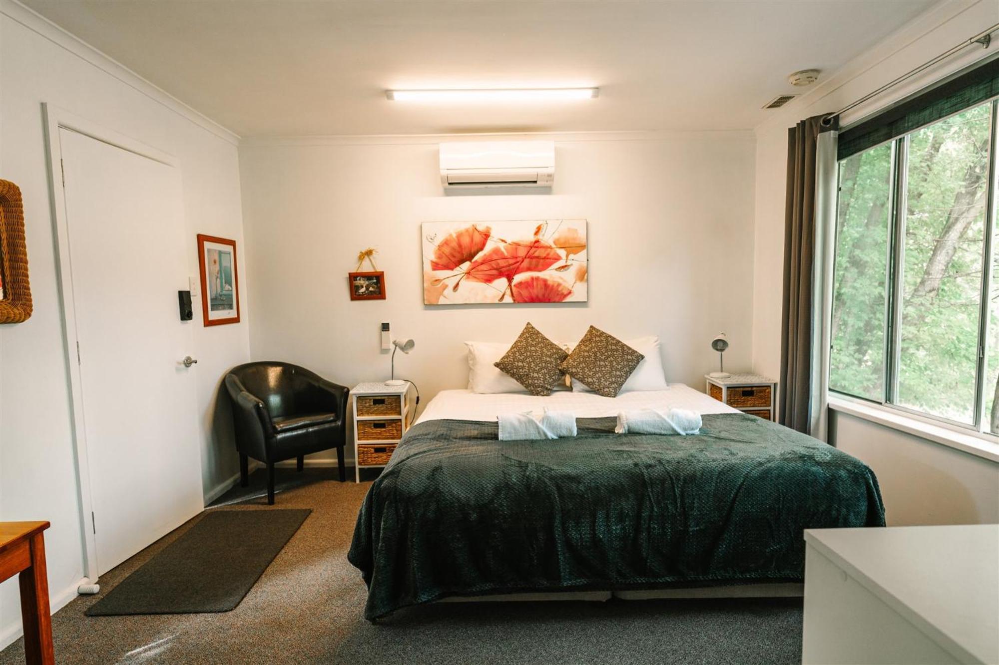 Alpine Riverside Cottages Porepunkah Exterior foto