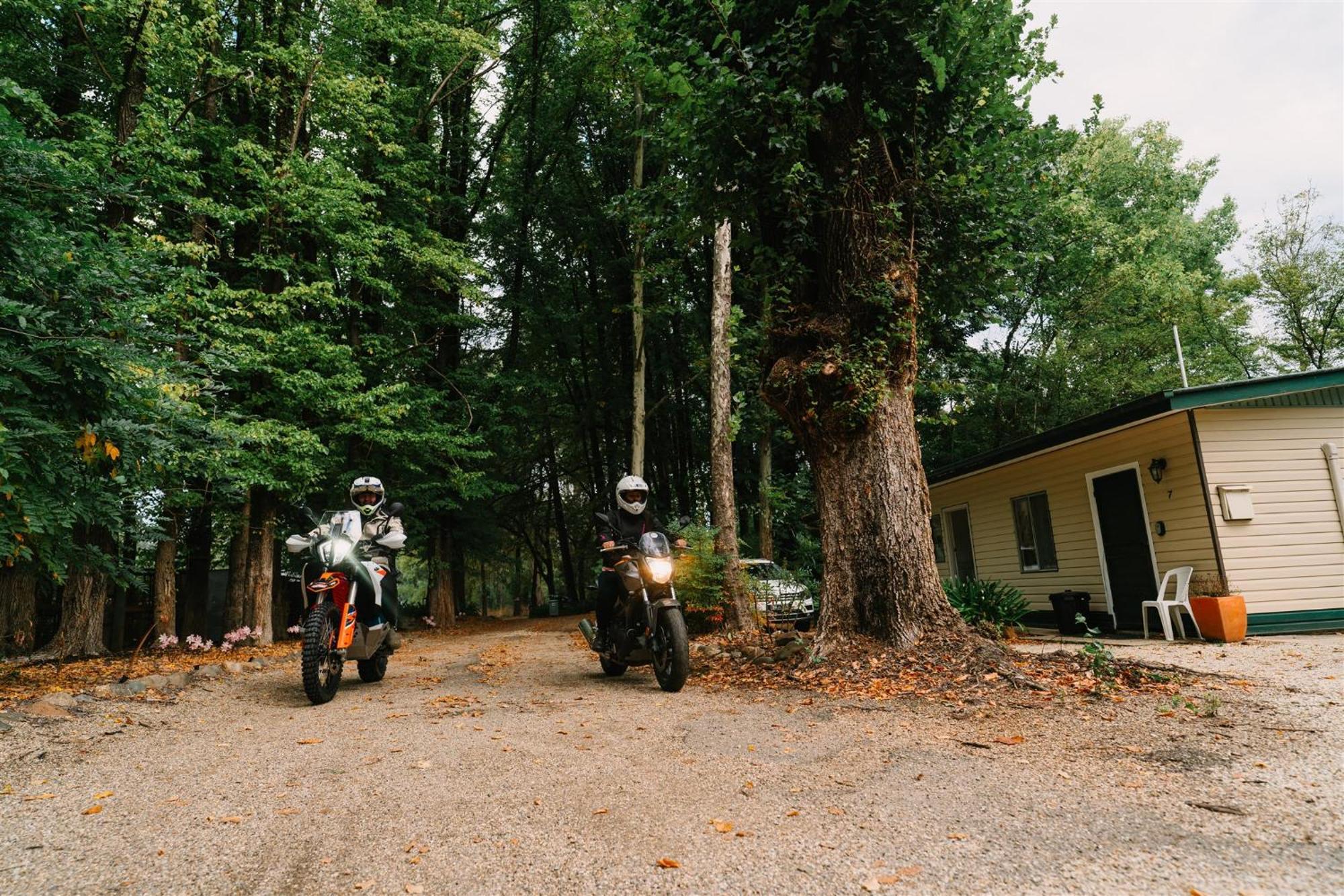 Alpine Riverside Cottages Porepunkah Exterior foto