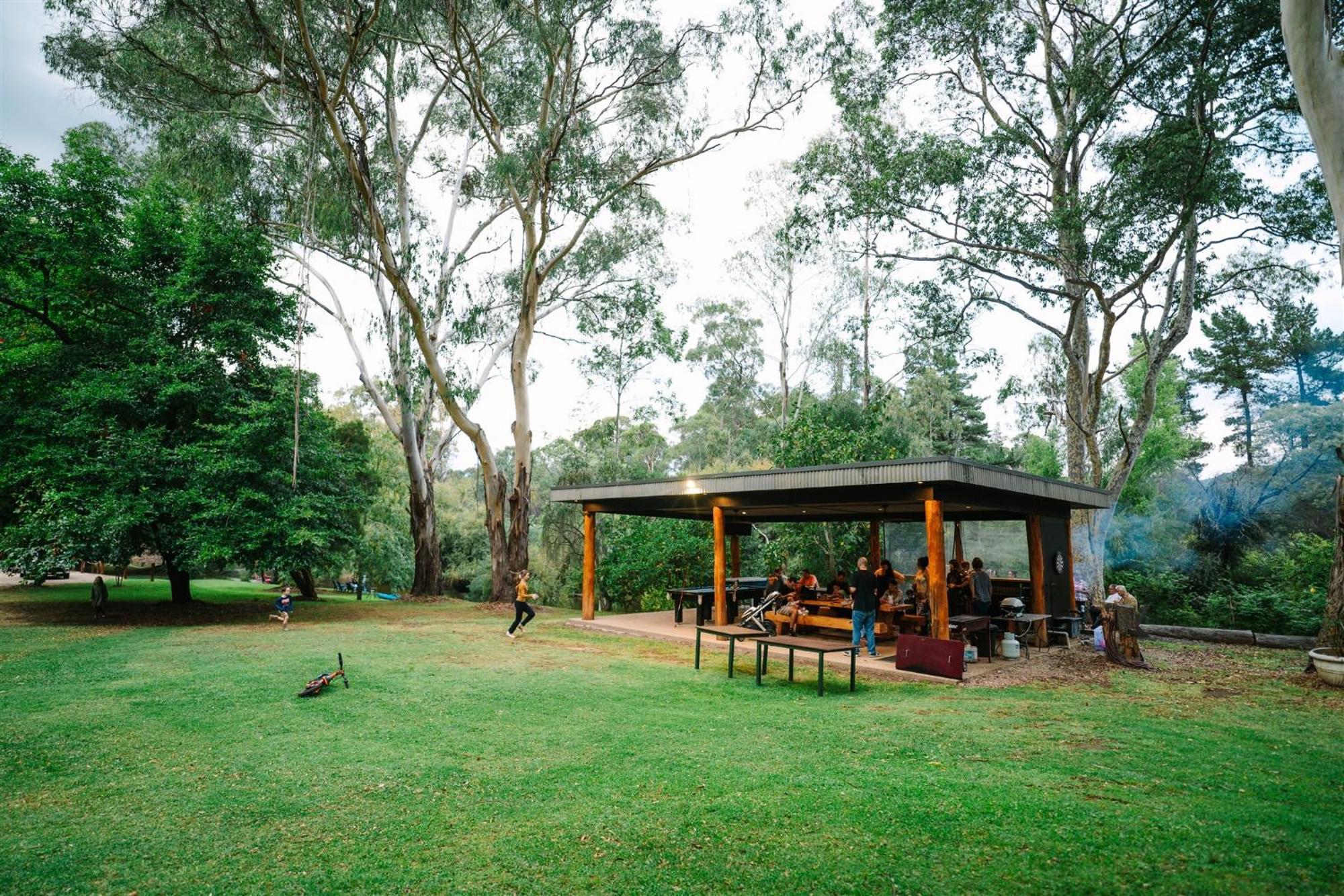 Alpine Riverside Cottages Porepunkah Exterior foto